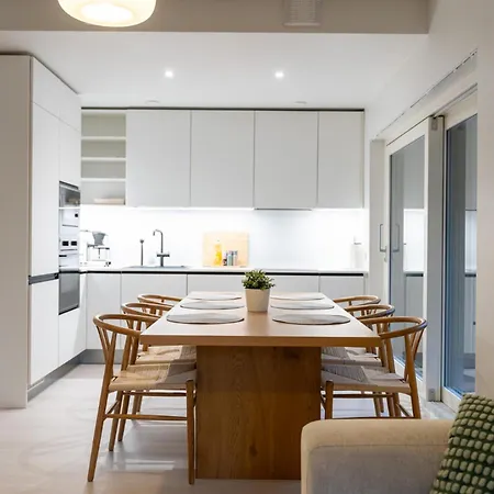 Nyaraló Glorious Two-floor House, 4 Bedrooms, Sauna, Park Vantaa