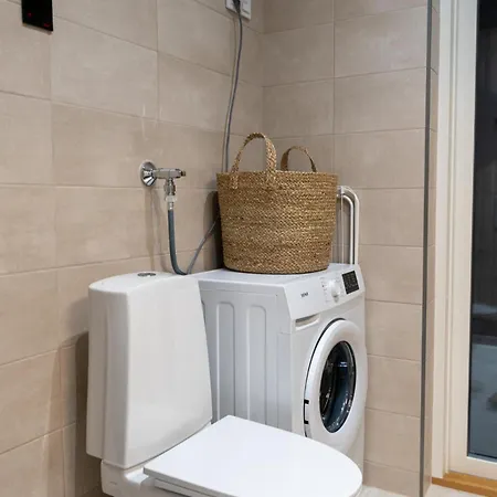 Semesterbostad Glorious Two-floor House, 4 Bedrooms, Sauna, Park *